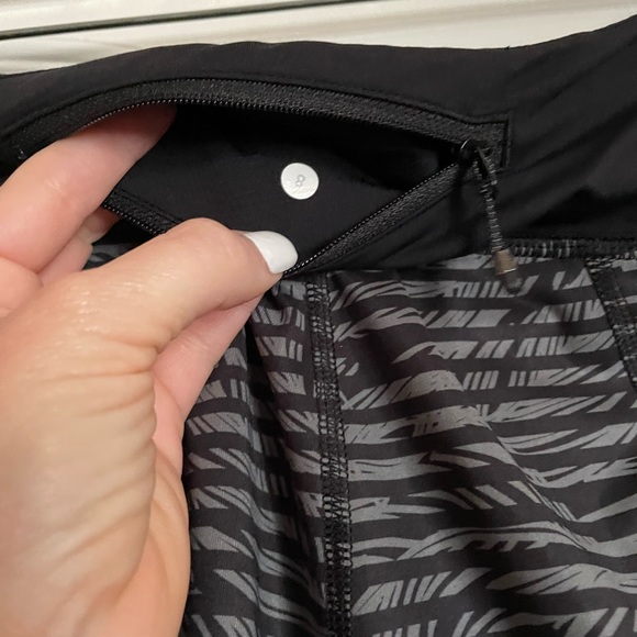 Lululemon - Picture 2 of 3